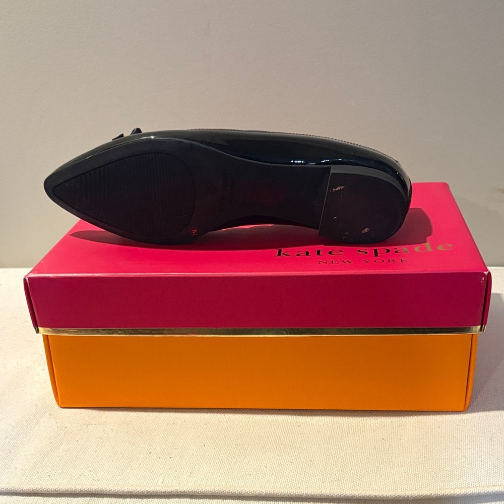 Kate Spade Glossy Black Scalloped Flats - Picture 4 of 4